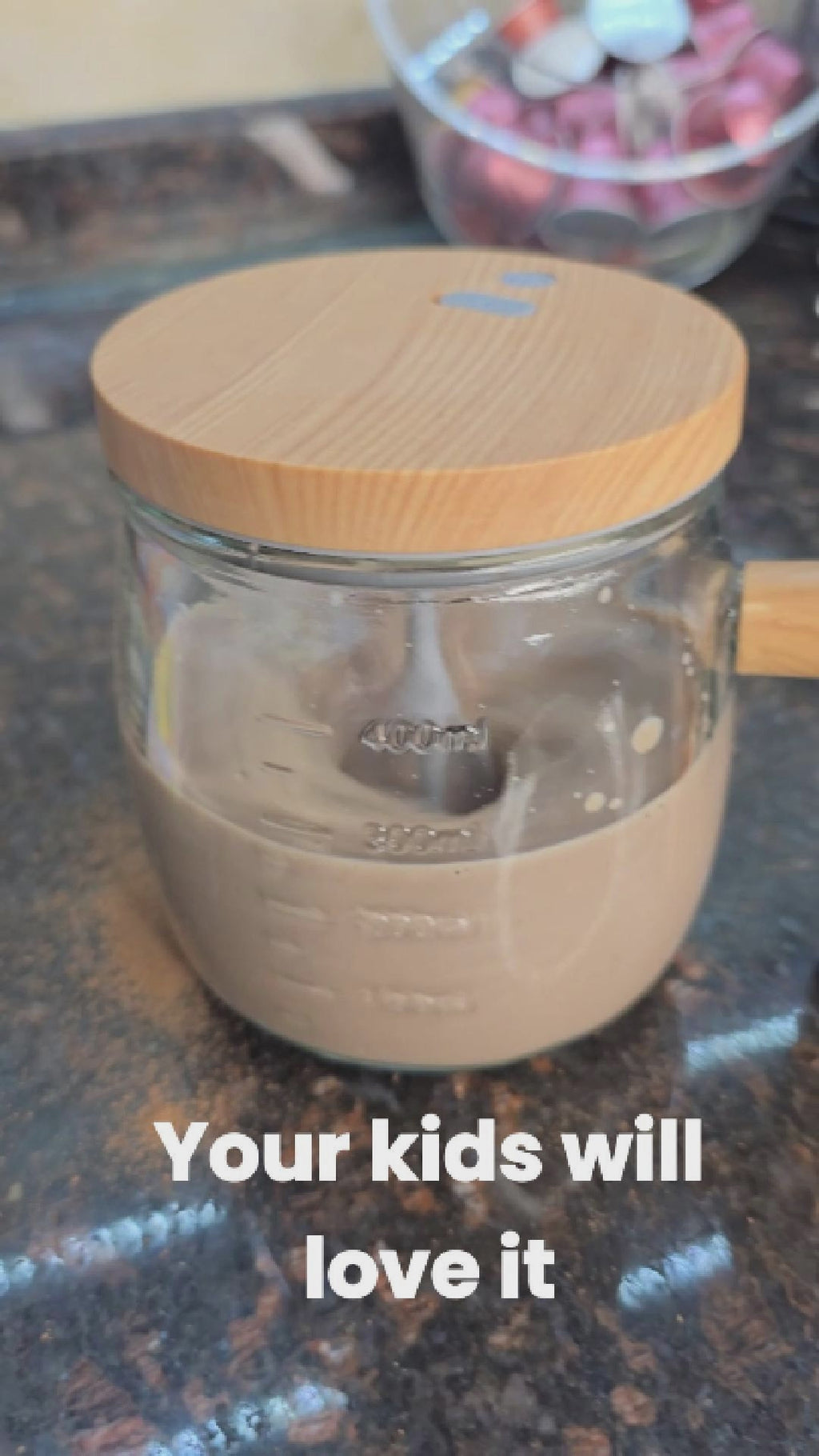Beiryta electric milk frother creating smooth, creamy milk foam for coffee and lattes.